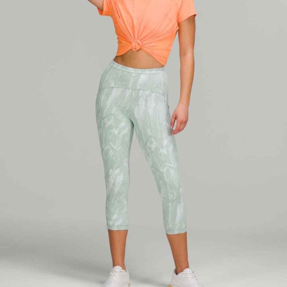 03. Lululemon Swift Speed High-Rise Crop 21"